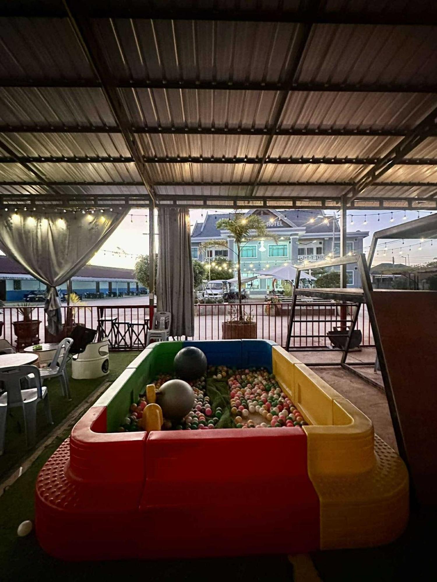 Tulip Hotel Luang Namtha Exterior foto